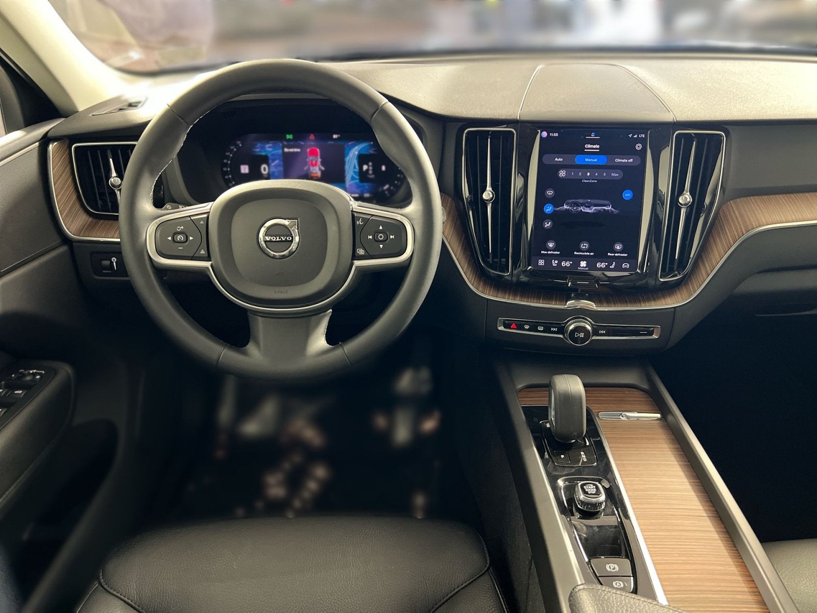 2022 Volvo XC60 B5 Momentum