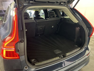 2022 Volvo XC60 B5 Momentum