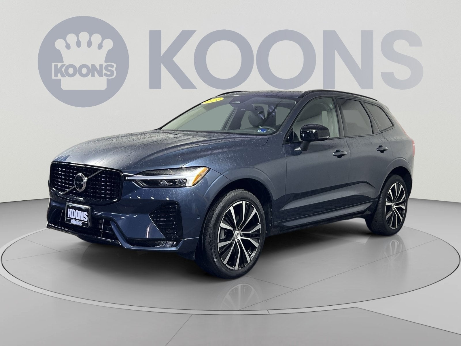 2024 Volvo XC60 B5 Plus Dark Theme