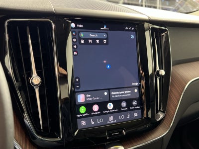 2024 Volvo XC60 B5 Plus Dark Theme