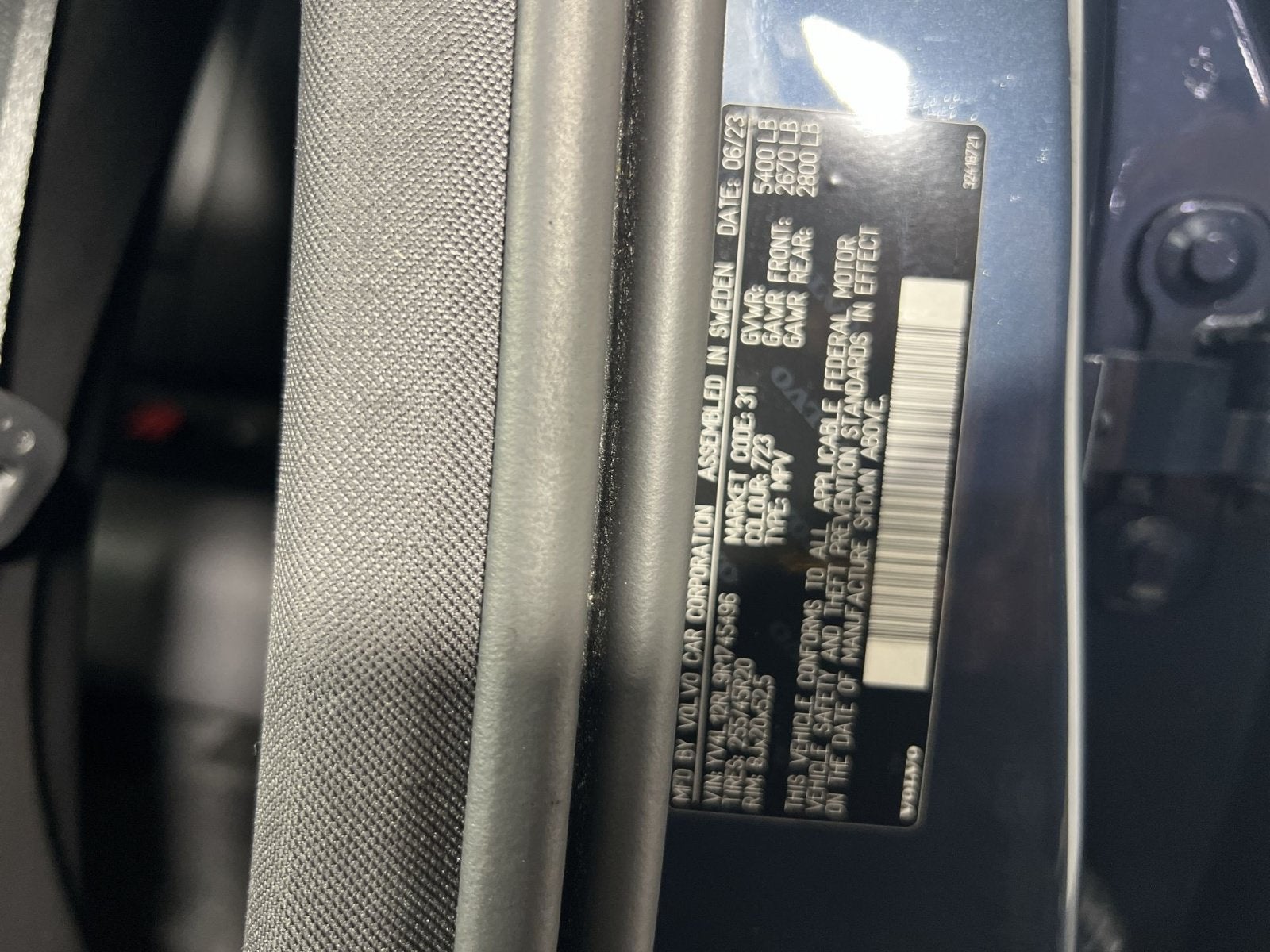 2024 Volvo XC60 B5 Plus Dark Theme