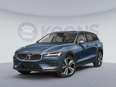 2024 Volvo V60 Cross Country B5 Plus