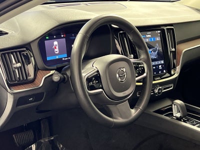 2024 Volvo V60 Cross Country B5 Plus