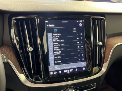 2024 Volvo V60 Cross Country B5 Plus