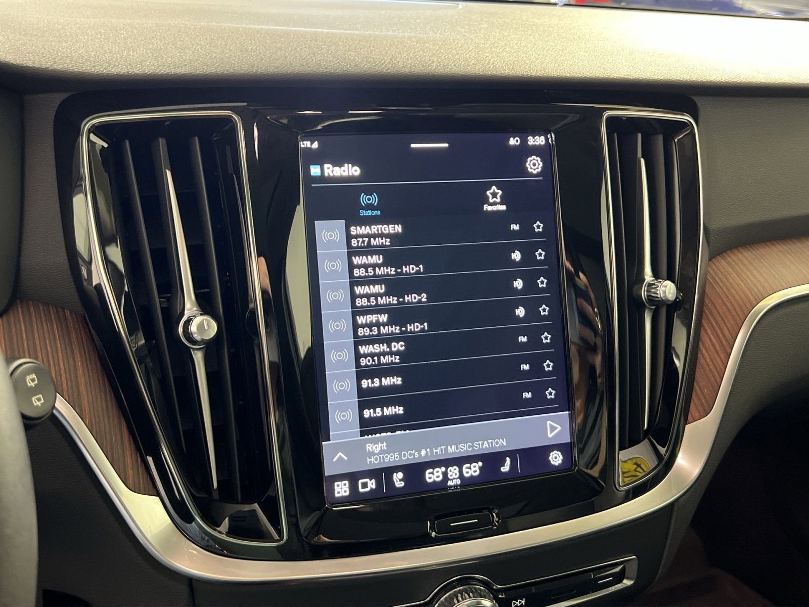 2024 Volvo V60 Cross Country B5 Plus