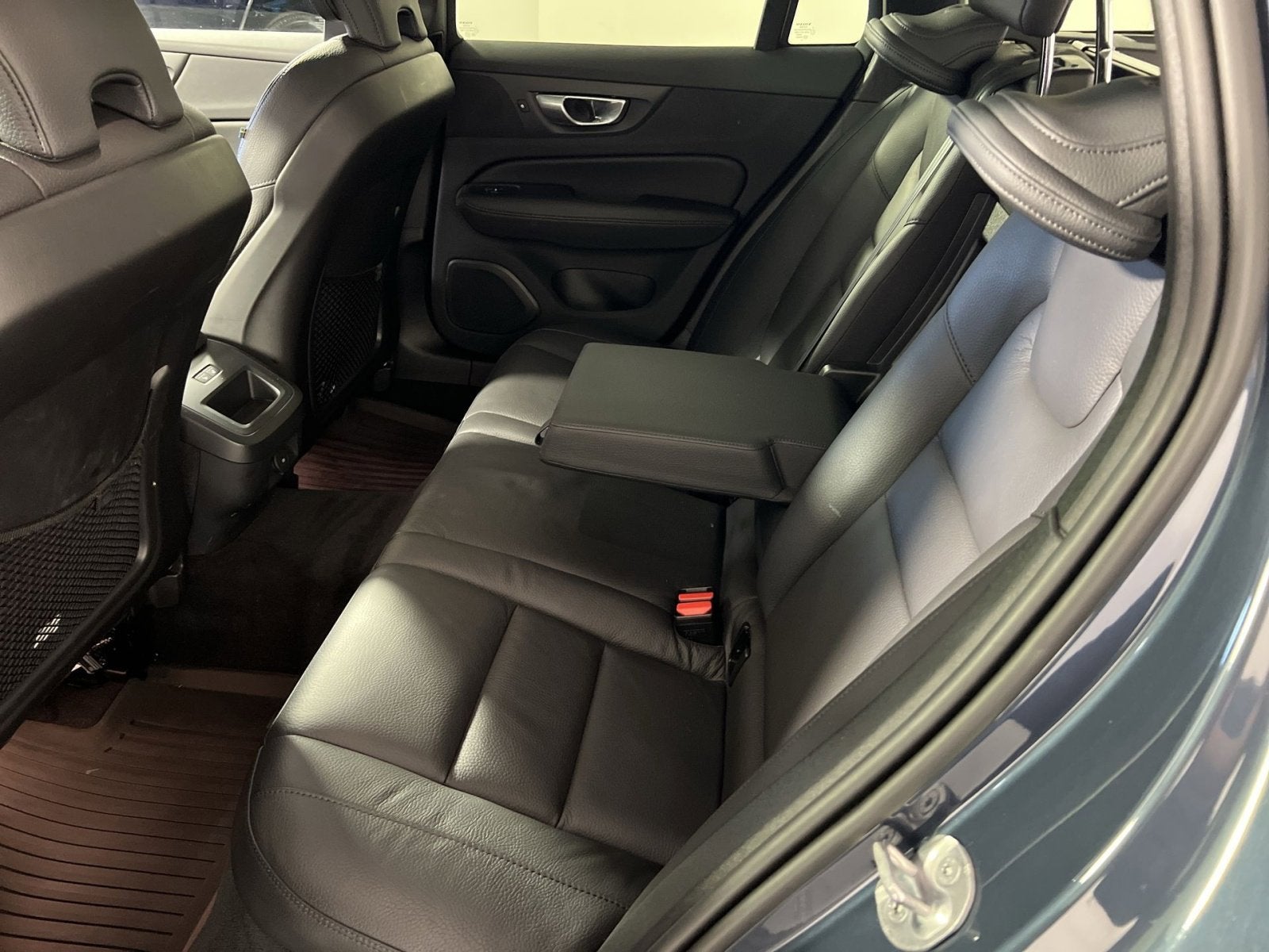 2024 Volvo V60 Cross Country B5 Plus