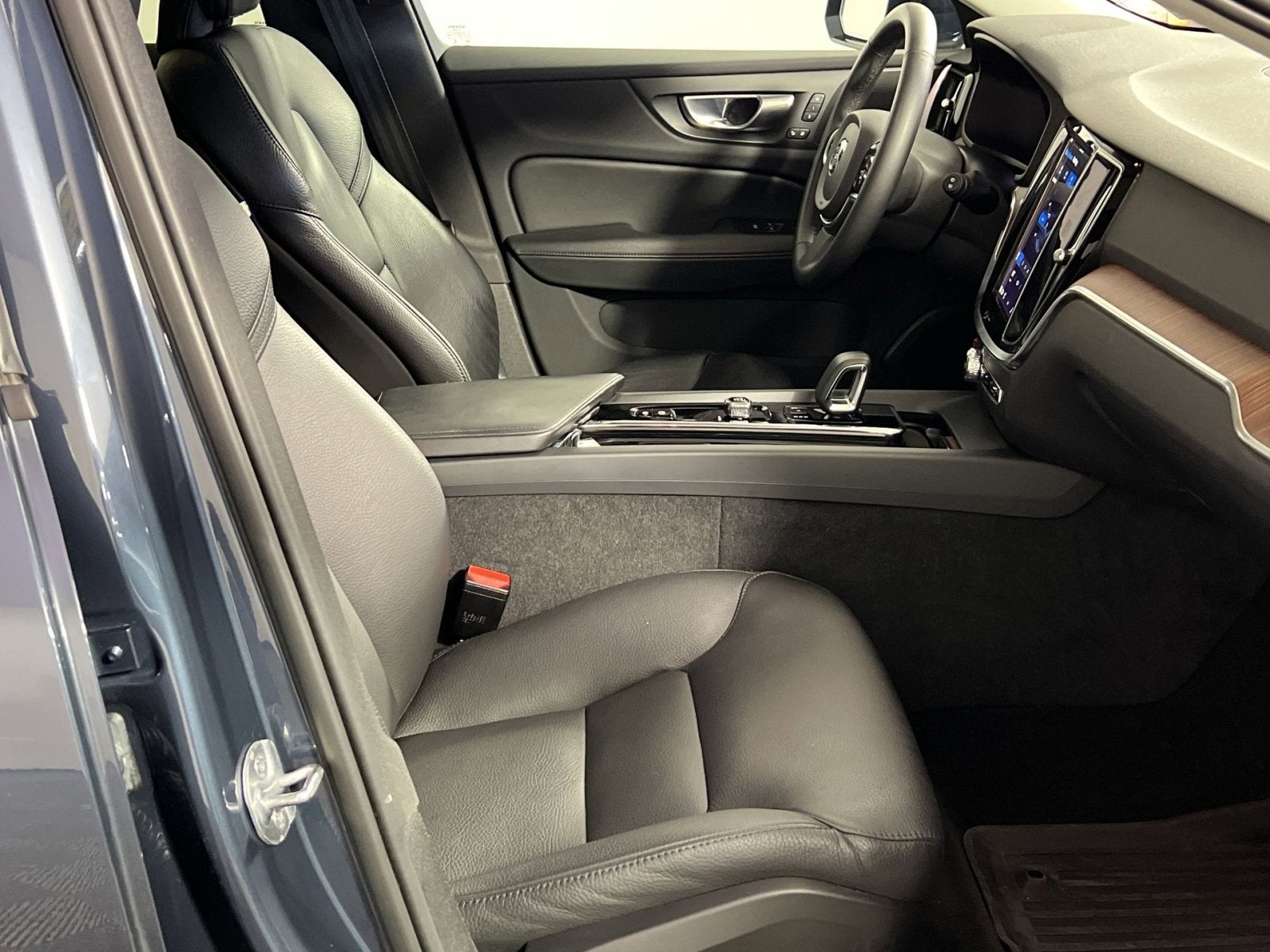 2024 Volvo V60 Cross Country B5 Plus