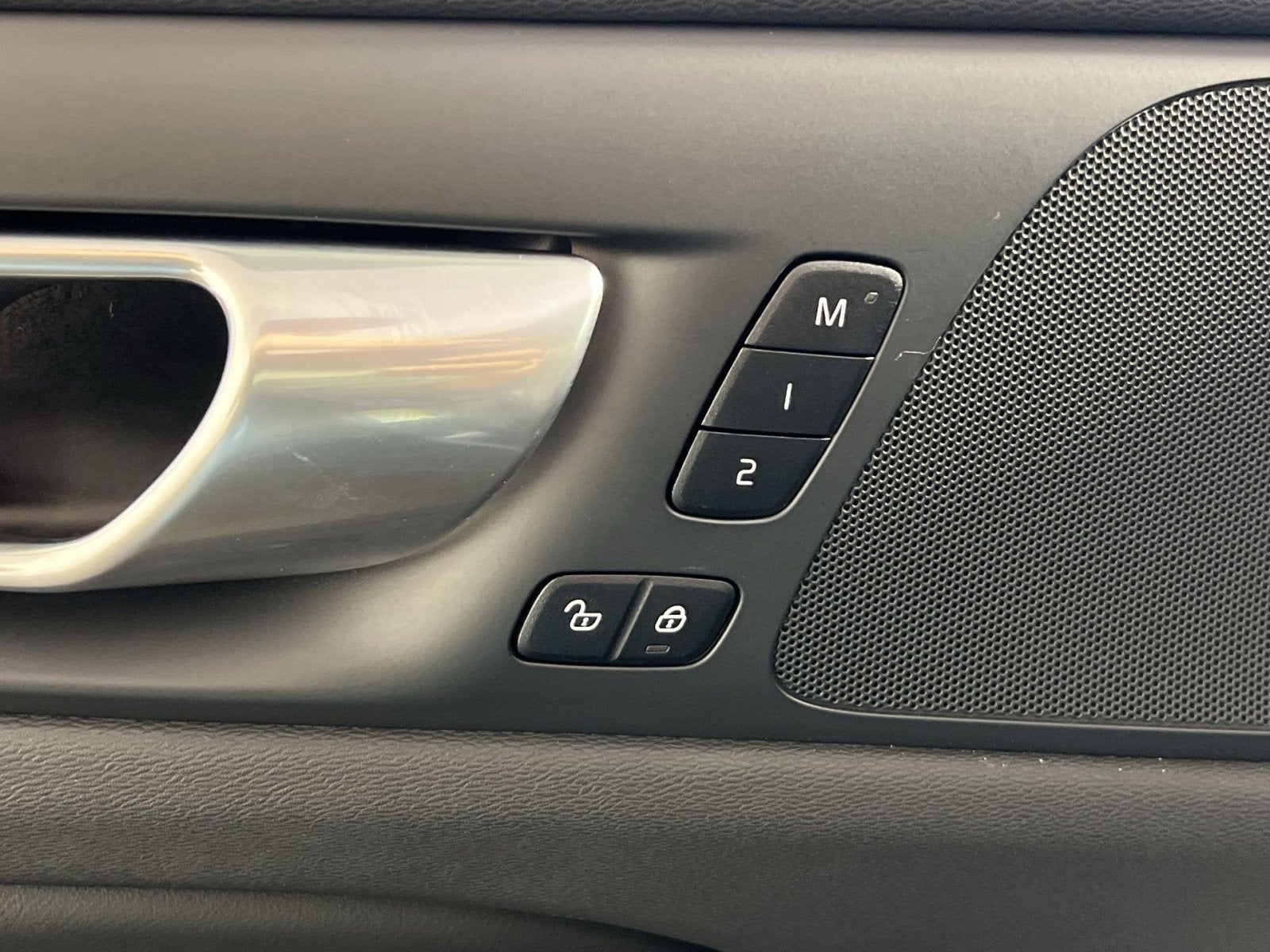 2024 Volvo V60 Cross Country B5 Plus