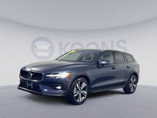 2024 Volvo V60 Cross Country B5 Plus