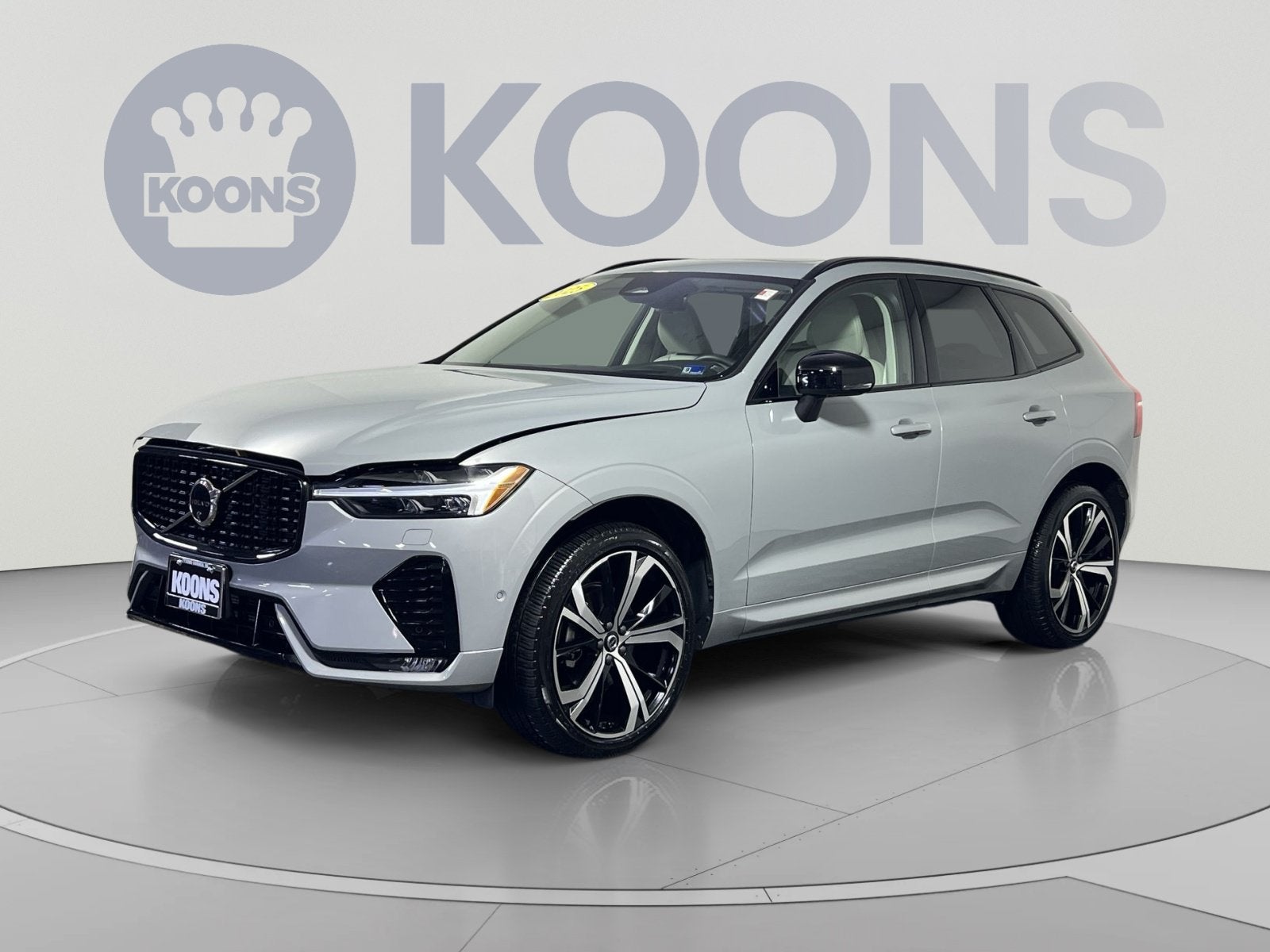 2025 Volvo XC60 B5 Ultra
