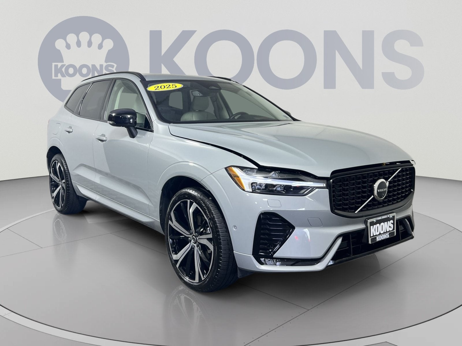 2025 Volvo XC60 B5 Ultra