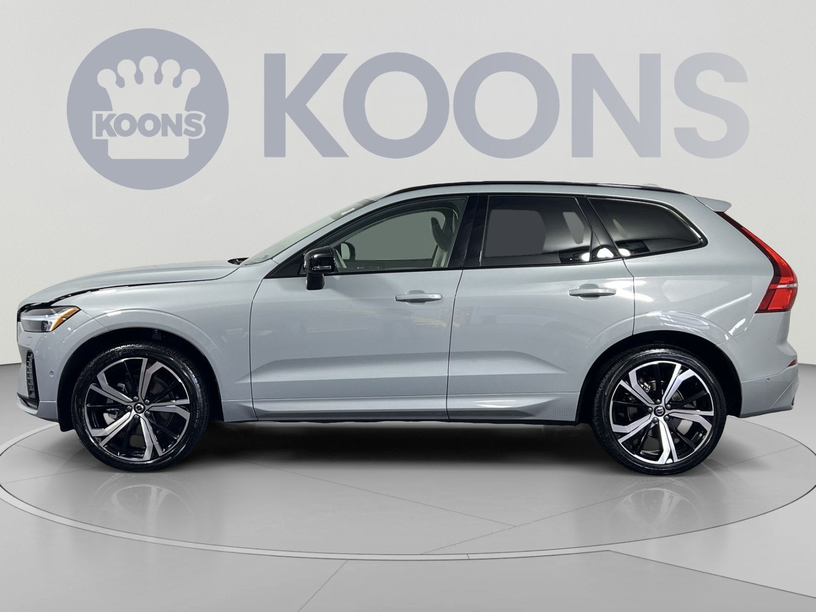 2025 Volvo XC60 B5 Ultra