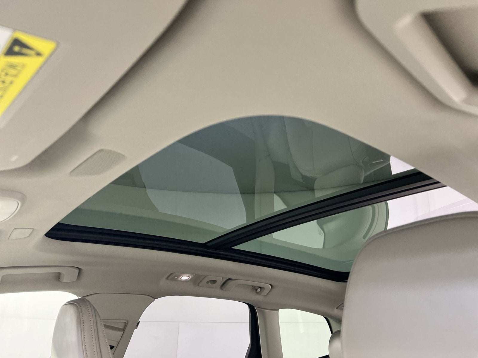 2025 Volvo XC60 B5 Ultra