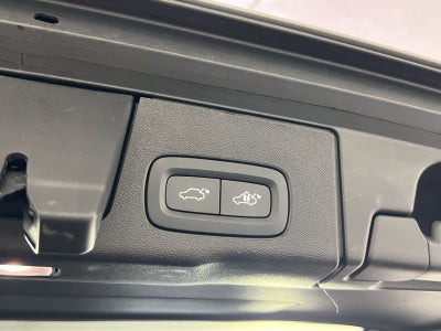 2025 Volvo XC60 B5 Ultra