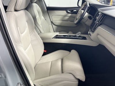 2025 Volvo XC60 B5 Ultra