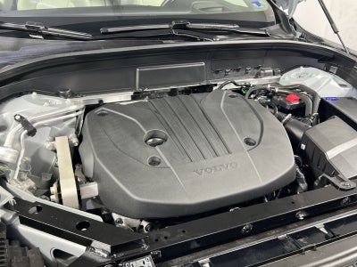 2025 Volvo XC60 B5 Ultra