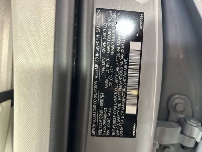 2025 Volvo XC60 B5 Ultra