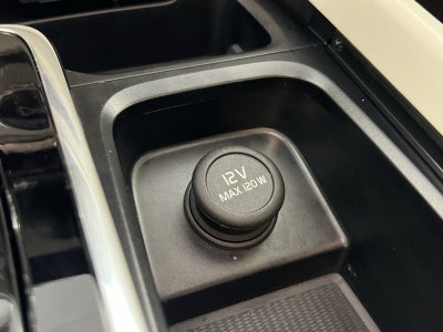 2025 Volvo XC60 B5 Ultra