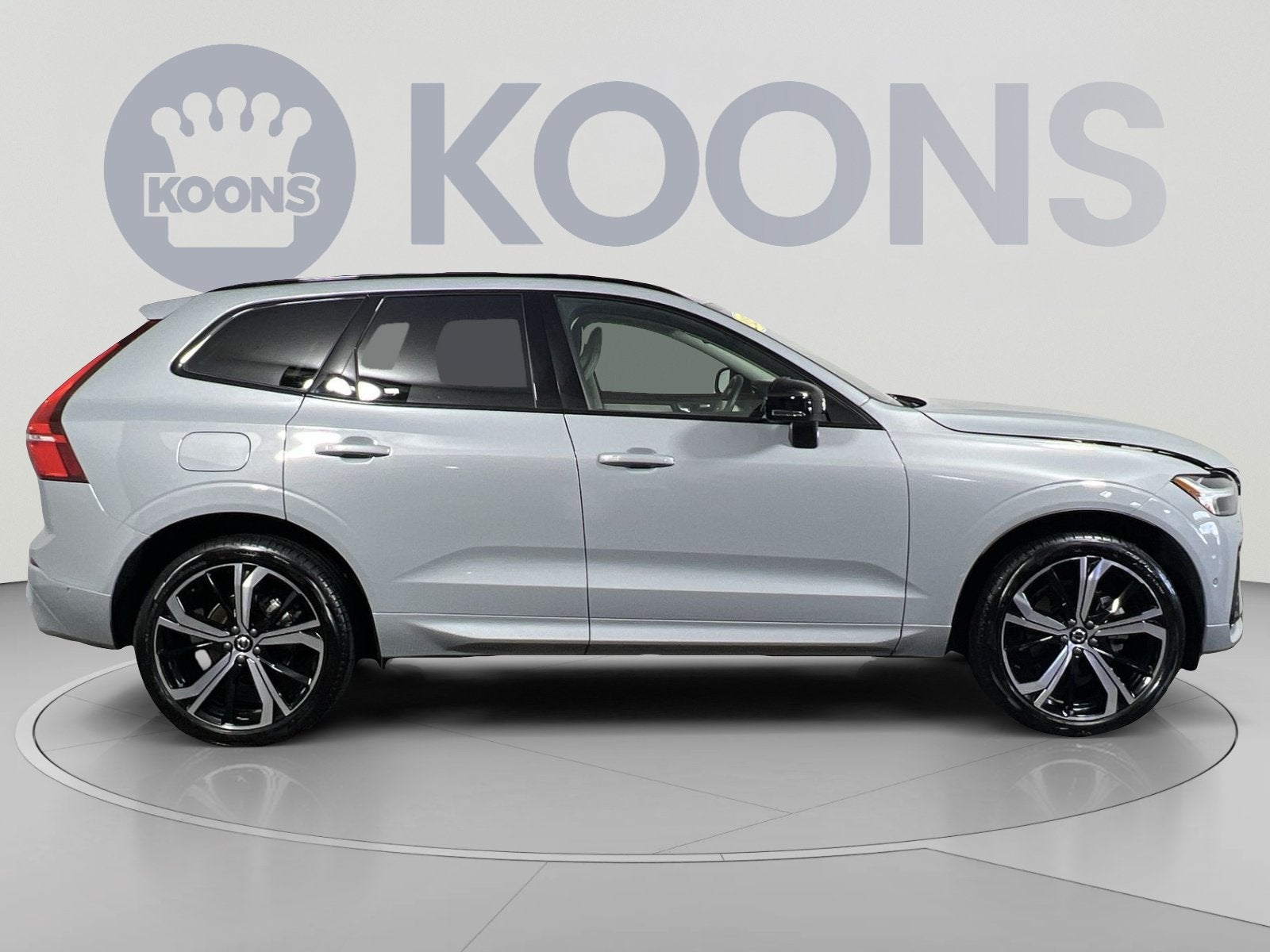 2025 Volvo XC60 B5 Ultra