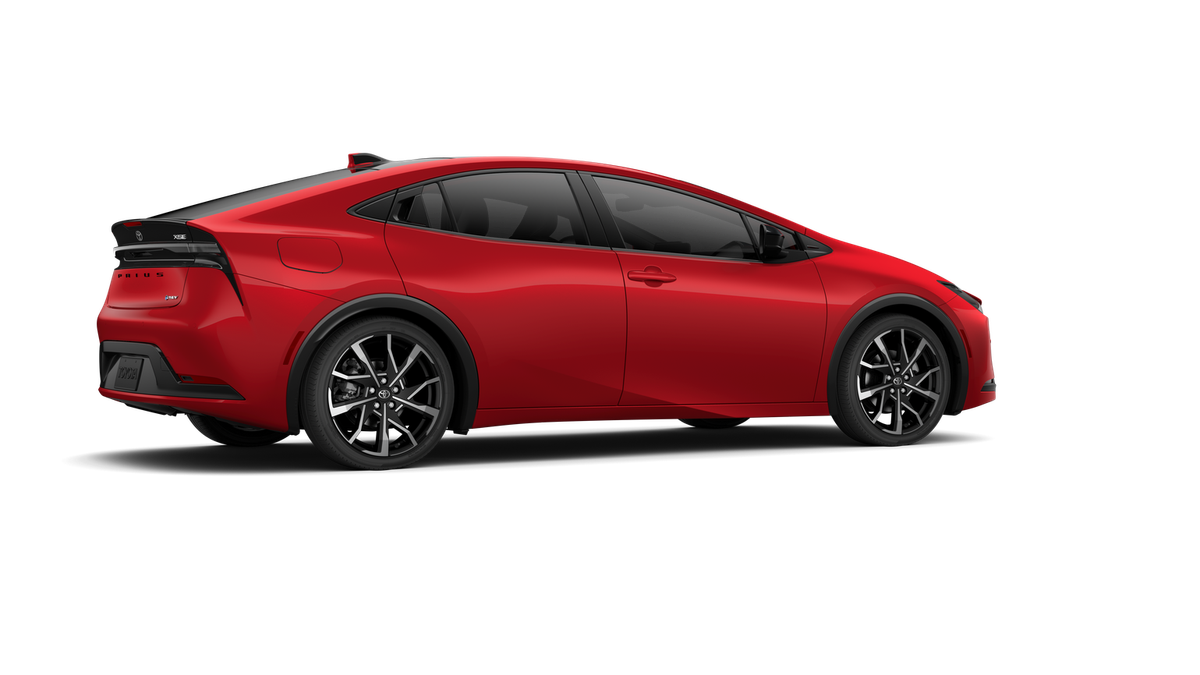 2027 Toyota Prius Plug-in Hybrid XSE